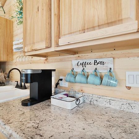 Charming Casita Right On Main St! 호텔 프레드릭스버그 외부 사진