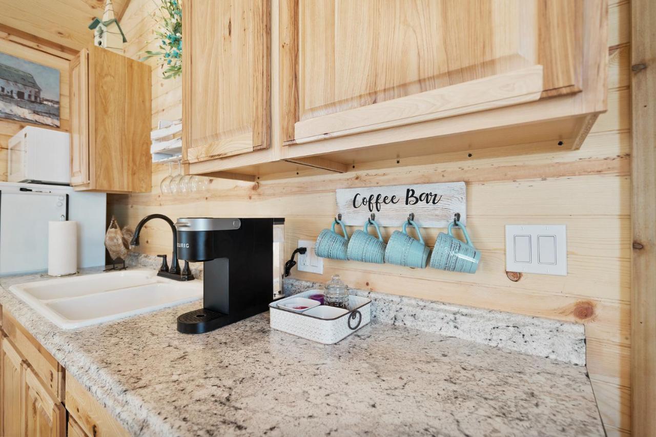 Charming Casita Right On Main St! 호텔 프레드릭스버그 외부 사진